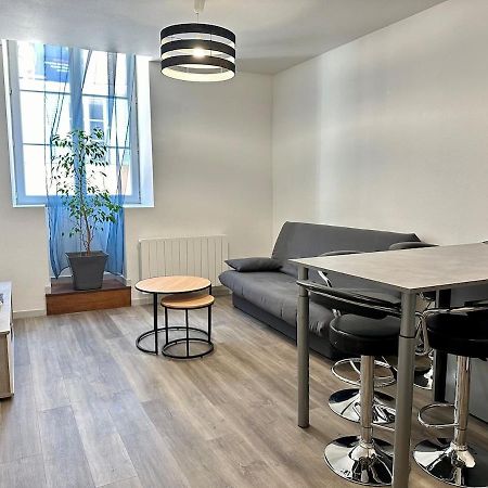 Appartement Calme Au Coeur De La Ville Лон-ле-Сонье Экстерьер фото