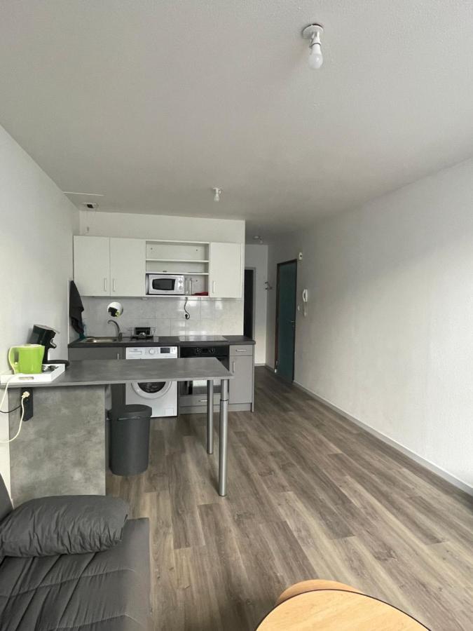 Appartement Calme Au Coeur De La Ville Лон-ле-Сонье Экстерьер фото