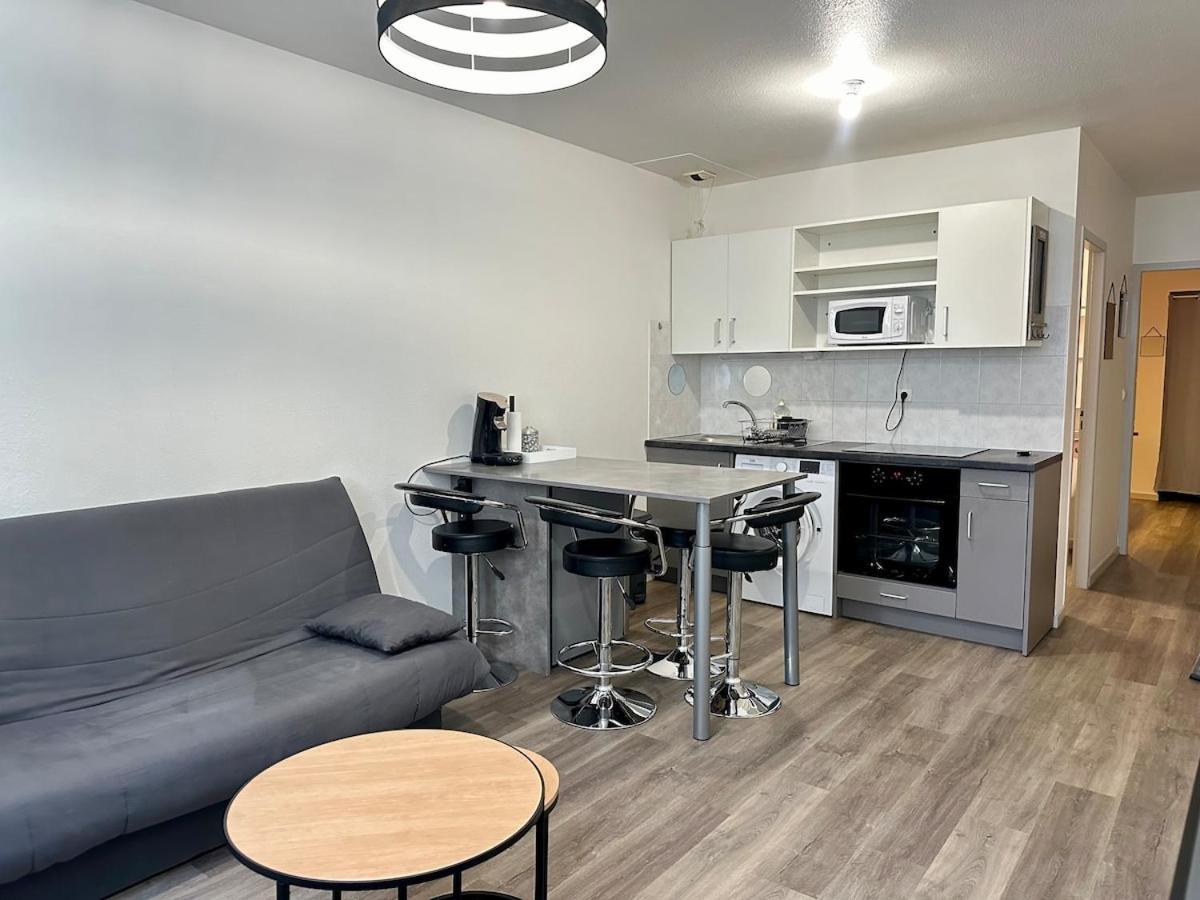 Appartement Calme Au Coeur De La Ville Лон-ле-Сонье Экстерьер фото